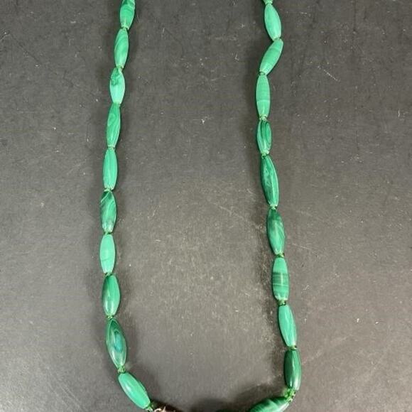 Green Malachite Jewelry Set - Picture 4 of 7
